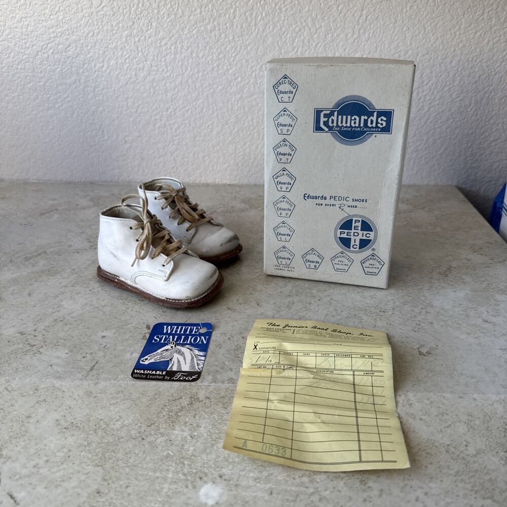 Edwards Vintage Children's White Leather Shoes Size 4D Original 1971